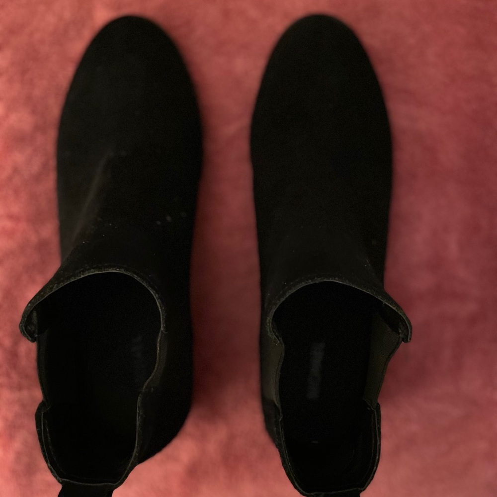 Genuine suede Booties!